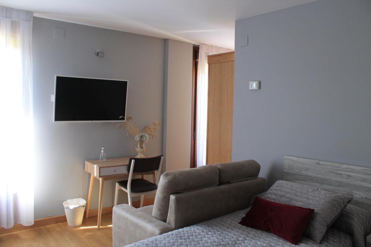 Apartamentos Turisticos Escorraladas Baltanás Екстериор снимка