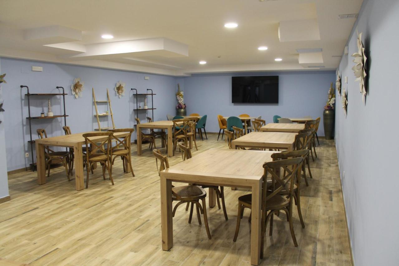 Apartamentos Turisticos Escorraladas Baltanás Екстериор снимка