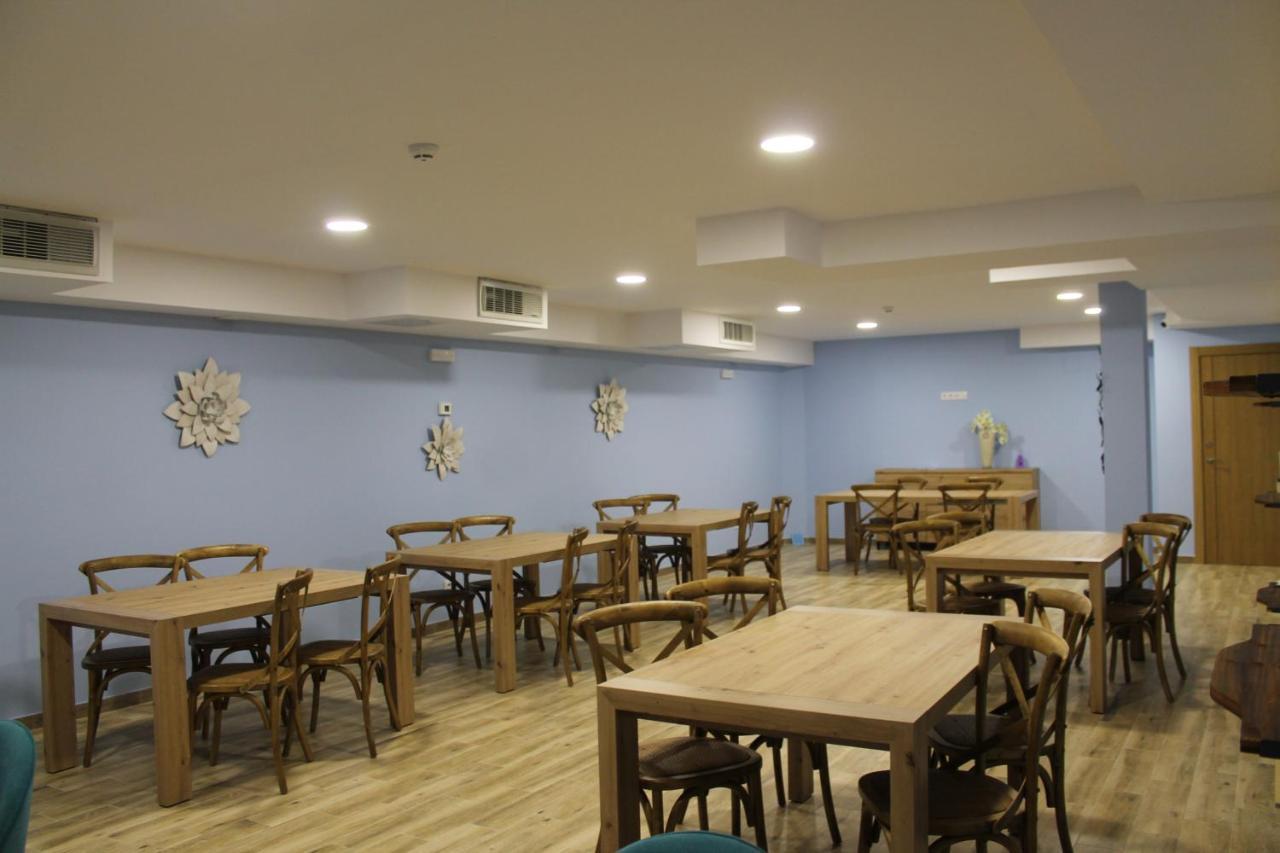 Apartamentos Turisticos Escorraladas Baltanás Екстериор снимка
